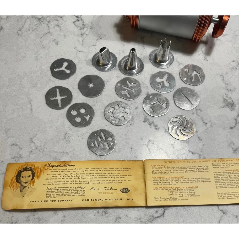 Vintage MIRRO Aluminum Cookie & Pastry Press M-0358-22 Copper Accent 16pc MCM
